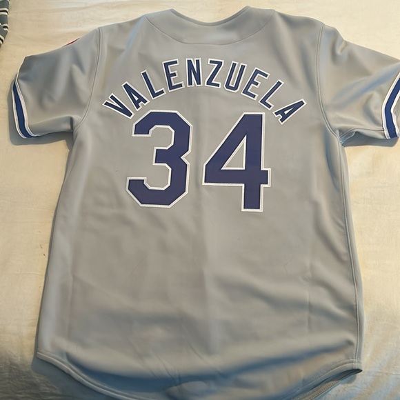 Authentic Fernando Valenzuela Los Angeles Dodgers Cooperstown Collection 1981 - Picture 2 of 6